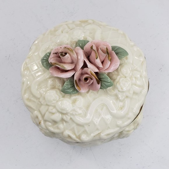 Porcelain Embossed Trinket Box Lidded Roses - Picture 2 of 8